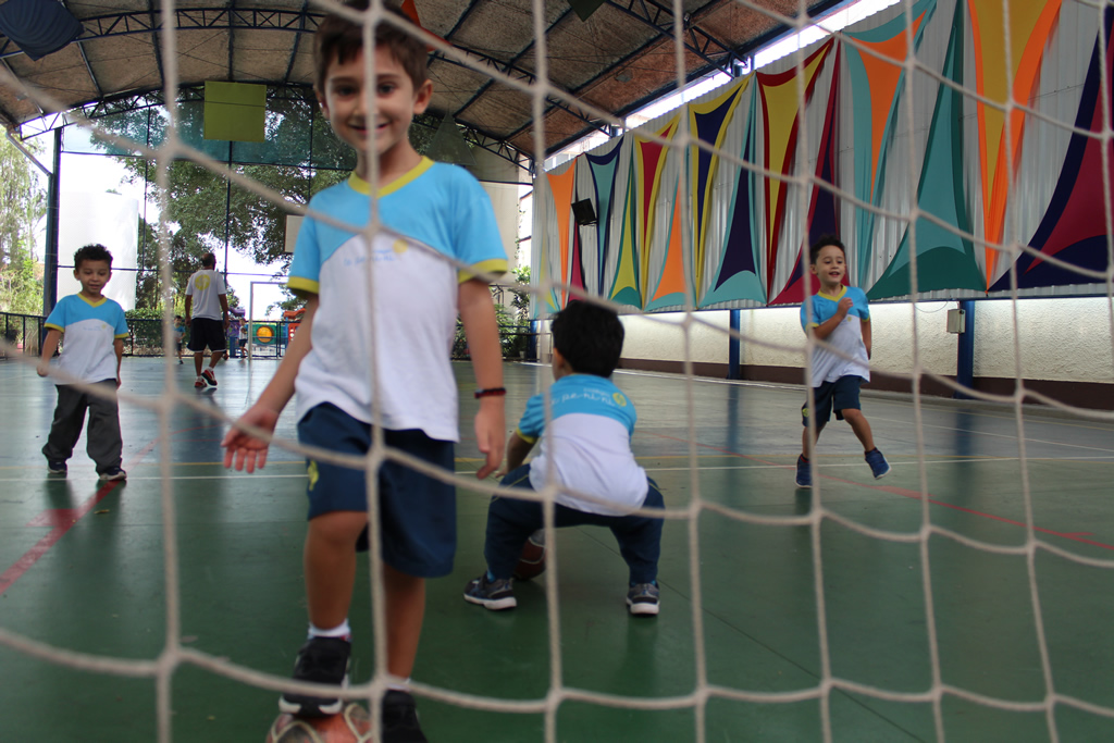 Infantil - Colgio Le Perini. Educao Infantil e Ensino Fundamental. Indaiatuba, SP