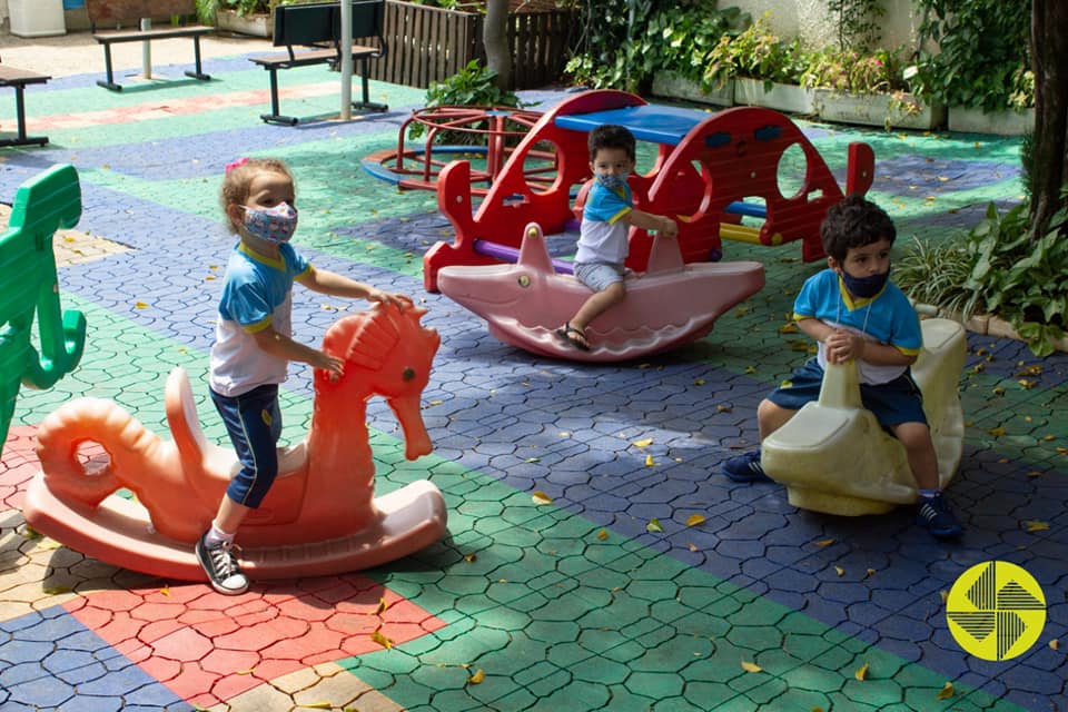 Nossa 1 semana de aula - Colgio Le Perini. Educao Infantil e Ensino Fundamental. Indaiatuba, SP