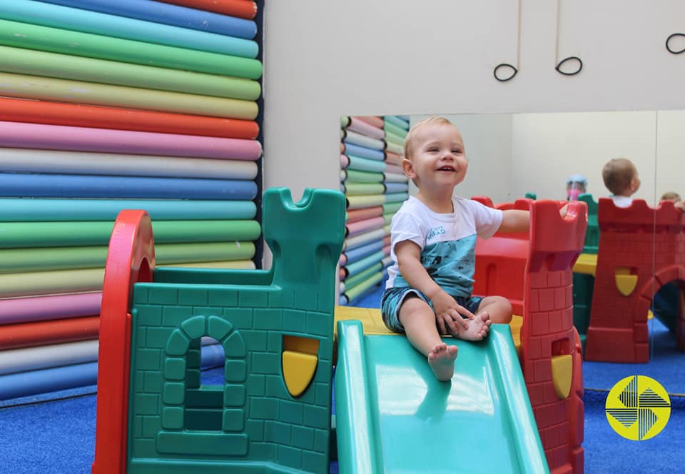 Os sorrisos que nos contagiam - Colgio Le Perini. Educao Infantil e Ensino Fundamental. Indaiatuba, SP