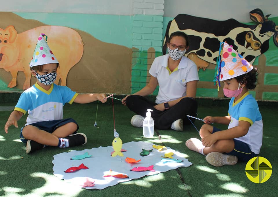 Dia do Circo - Colgio Le Perini. Educao Infantil e Ensino Fundamental. Indaiatuba, SP