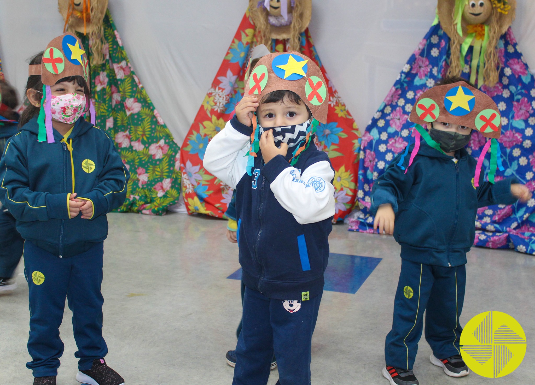 Rei do Baio - Colgio Le Perini. Educao Infantil e Ensino Fundamental. Indaiatuba, SP