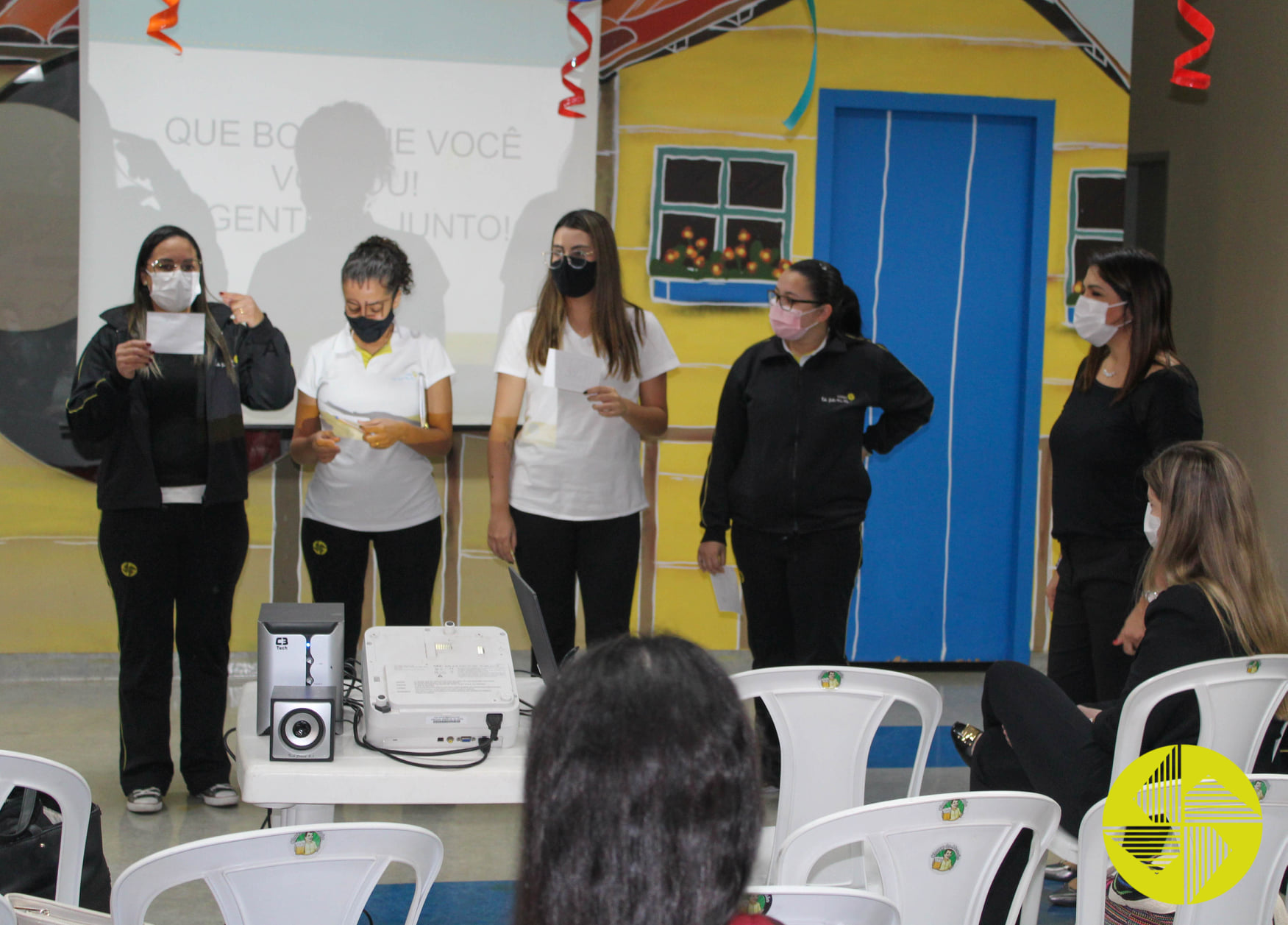 Semana de Palestras de formao e capacitao - Colgio Le Perini. Educao Infantil e Ensino Fundamental. Indaiatuba, SP