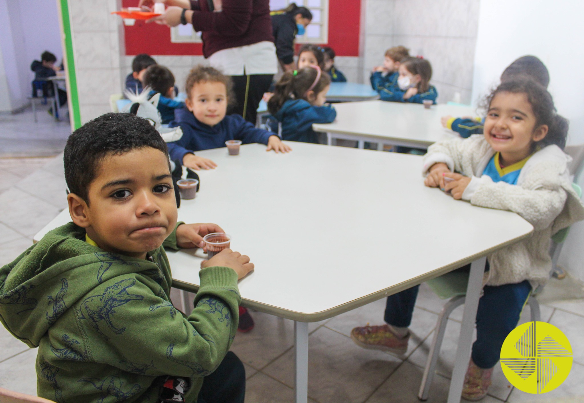 Cheirinho de casa e da comidinha gostosa - Colgio Le Perini. Educao Infantil e Ensino Fundamental. Indaiatuba, SP