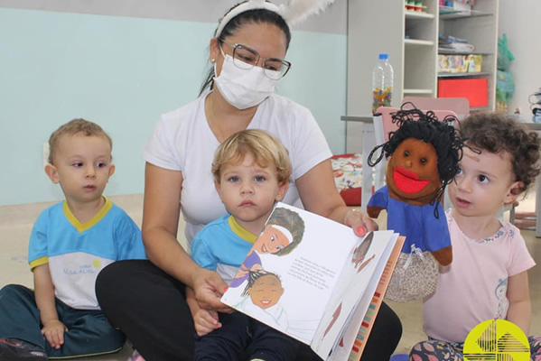 20/11 - Dia da Conscincia Negra - Colgio Le Perini. Educao Infantil e Ensino Fundamental. Indaiatuba, SP