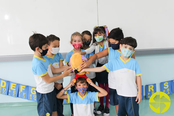 Vamos falar de sentimentos? - Colgio Le Perini. Educao Infantil e Ensino Fundamental. Indaiatuba, SP