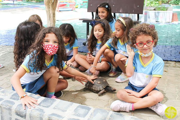 14/03 - Dia Nacional dos Animais - Colgio Le Perini. Educao Infantil e Ensino Fundamental. Indaiatuba, SP