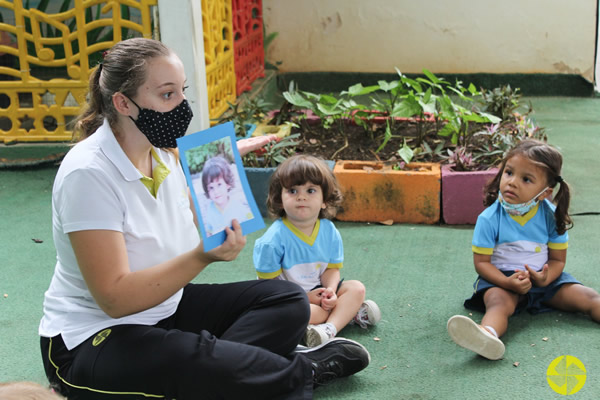 De quem  essa foto? - Colgio Le Perini. Educao Infantil e Ensino Fundamental. Indaiatuba, SP