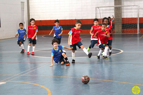 O Encontro Esportivo Le Perini foi assim - Colgio Le Perini. Educao Infantil e Ensino Fundamental. Indaiatuba, SP