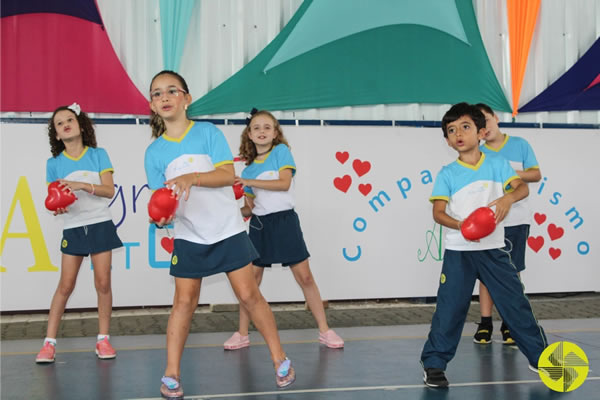 Apresentao dos Alunos do Fundamental! - Colgio Le Perini. Educao Infantil e Ensino Fundamental. Indaiatuba, SP