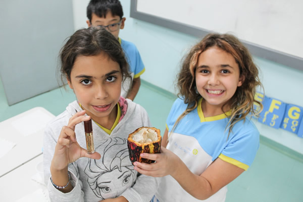 De onde vem o chocolate?  - Colgio Le Perini. Educao Infantil e Ensino Fundamental. Indaiatuba, SP