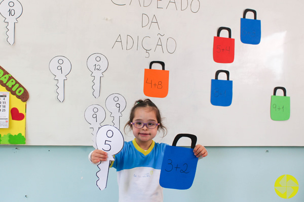 Cadeado da adio - Colgio Le Perini. Educao Infantil e Ensino Fundamental. Indaiatuba, SP