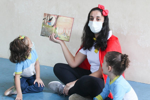 Branca de Neve - Colgio Le Perini. Educao Infantil e Ensino Fundamental. Indaiatuba, SP