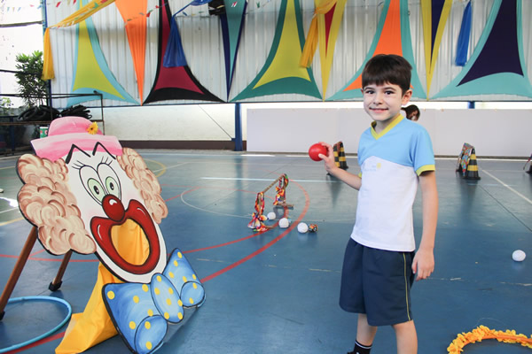 Curso de Frias - Colgio Le Perini. Educao Infantil e Ensino Fundamental. Indaiatuba, SP