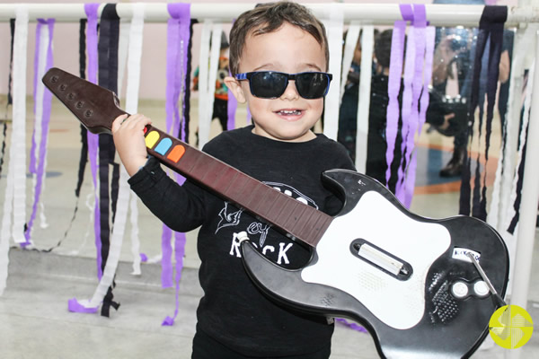 13/07 - Dia Mundial do Rock - Colgio Le Perini. Educao Infantil e Ensino Fundamental. Indaiatuba, SP