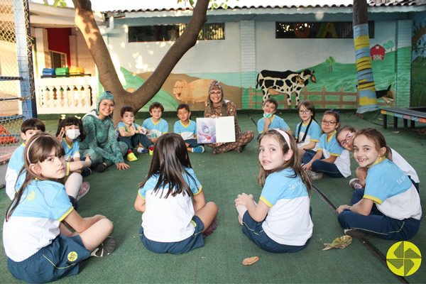 Contao de Histria - Colgio Le Perini. Educao Infantil e Ensino Fundamental. Indaiatuba, SP