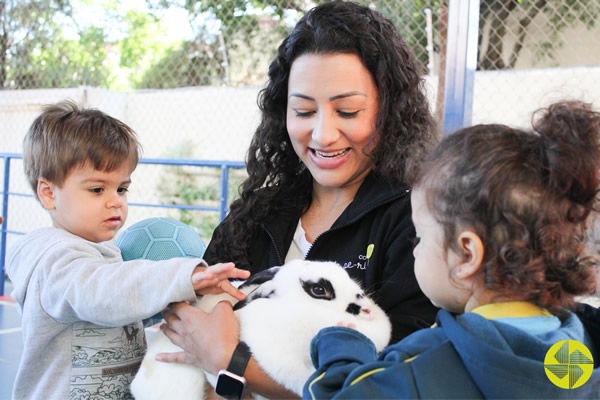 Zefa, Lola e Duda - Colgio Le Perini. Educao Infantil e Ensino Fundamental. Indaiatuba, SP