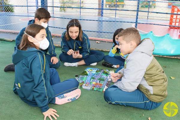 Trabalhando habilidades socioemocionais - Colgio Le Perini. Educao Infantil e Ensino Fundamental. Indaiatuba, SP