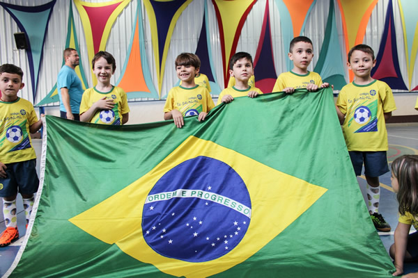 Encontro Esportivo Jardim II - Colgio Le Perini. Educao Infantil e Ensino Fundamental. Indaiatuba, SP