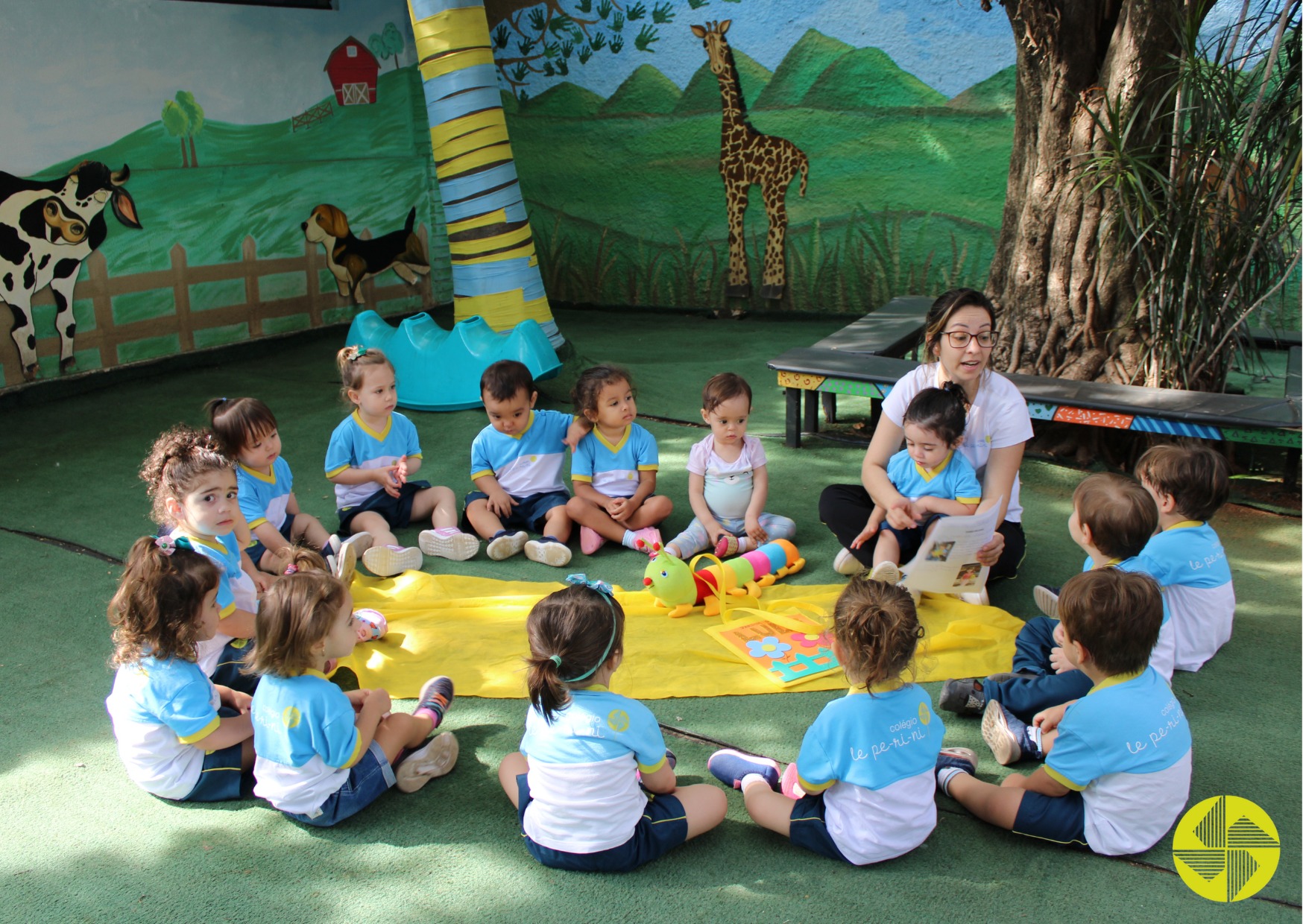 As novas mascotes dos minimaternais - Colgio Le Perini. Educao Infantil e Ensino Fundamental. Indaiatuba, SP