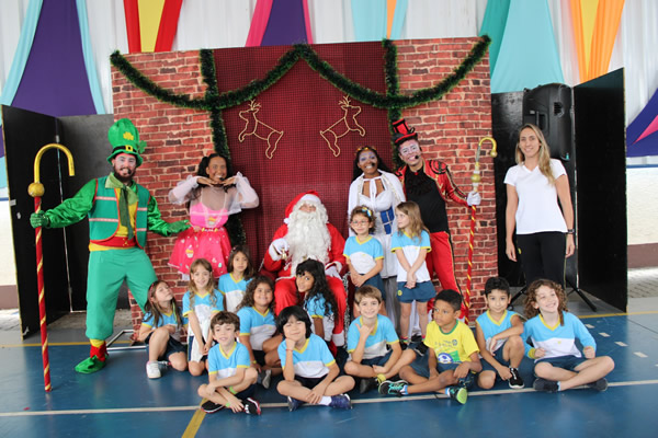 Teatro do Papai Noel - Realeza Eventos - Colgio Le Perini. Educao Infantil e Ensino Fundamental. Indaiatuba, SP