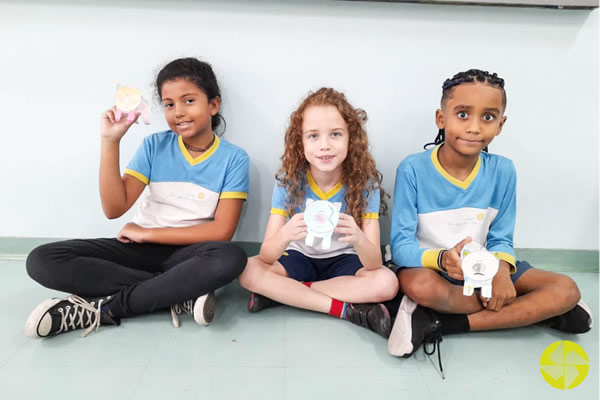 Educao Financeira - Colgio Le Perini. Educao Infantil e Ensino Fundamental. Indaiatuba, SP