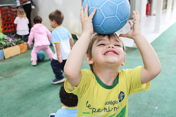 Curso de frias - Colgio Le Perini. Educao Infantil e Ensino Fundamental. Indaiatuba, SP