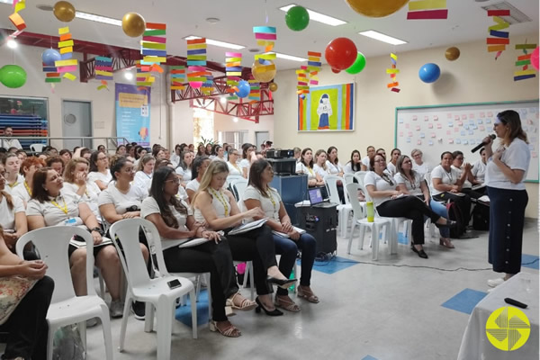 Aprimorando a comunicao assertiva - Colgio Le Perini. Educao Infantil e Ensino Fundamental. Indaiatuba, SP