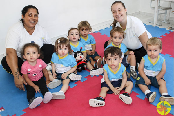 Caixa Surpresa - Colgio Le Perini. Educao Infantil e Ensino Fundamental. Indaiatuba, SP