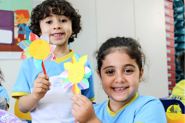 08/03 - Dia Internacional da Mulher - Colgio Le Perini. Educao Infantil e Ensino Fundamental. Indaiatuba, SP