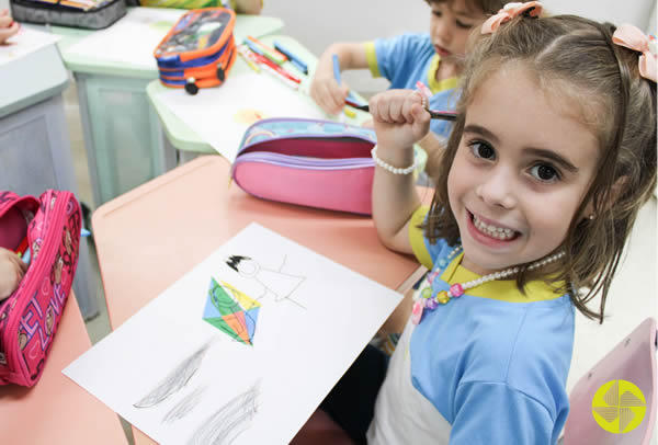 Releitura da obra do artista Gildásio Jardim - Colégio Le Perini. Educação Infantil e Ensino Fundamental. Indaiatuba, SP