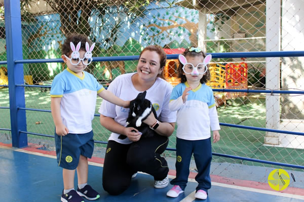 Em clima de Pscoa - Colgio Le Perini. Educao Infantil e Ensino Fundamental. Indaiatuba, SP