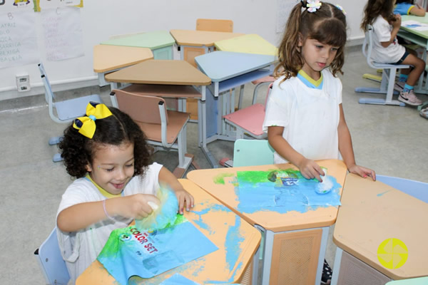 Aprendizagem em clima de Pscoa! - Colgio Le Perini. Educao Infantil e Ensino Fundamental. Indaiatuba, SP