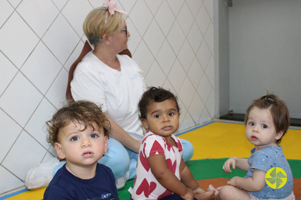 A divertida histria da Dona Cigarra - Colgio Le Perini. Educao Infantil e Ensino Fundamental. Indaiatuba, SP