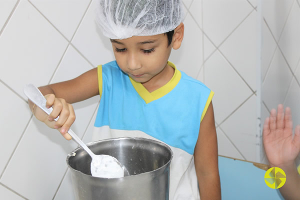 Projeto Alimentao Saudvel - Cuca alem  - Colgio Le Perini. Educao Infantil e Ensino Fundamental. Indaiatuba, SP