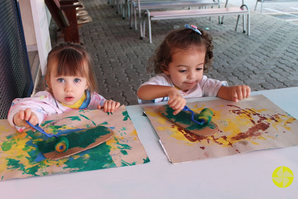 Brincando com as cores e nosso convidado: o Camaleo! - Colgio Le Perini. Educao Infantil e Ensino Fundamental. Indaiatuba, SP