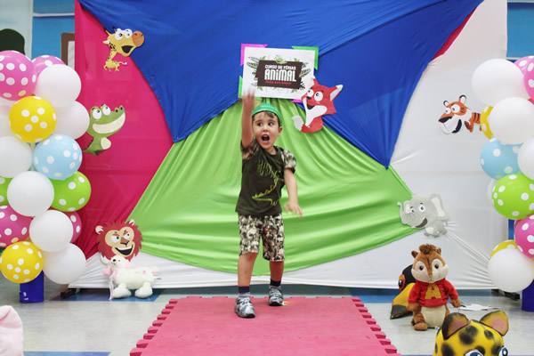 Os bichos esto soltos no Curso de Frias Le Perini - Colgio Le Perini. Educao Infantil e Ensino Fundamental. Indaiatuba, SP