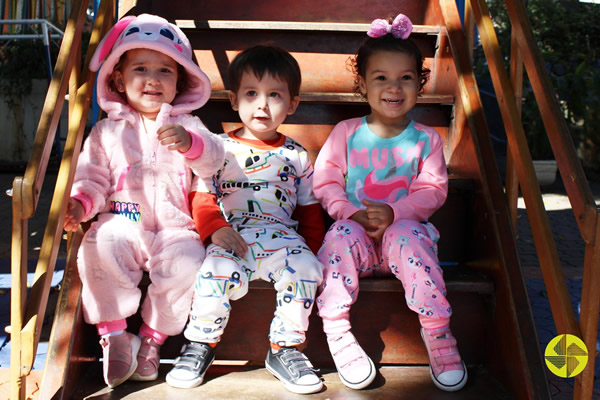 Pijama e pipoca - Colgio Le Perini. Educao Infantil e Ensino Fundamental. Indaiatuba, SP