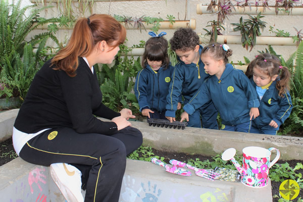 O respeito  natureza aliado ao conhecimento - Colgio Le Perini. Educao Infantil e Ensino Fundamental. Indaiatuba, SP