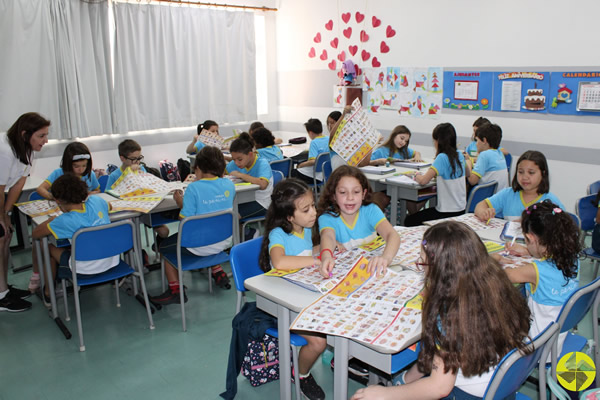 Educao Financeira - Colgio Le Perini. Educao Infantil e Ensino Fundamental. Indaiatuba, SP