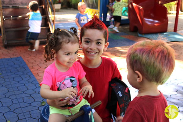 Feliz Dia das Crianas! - Colgio Le Perini. Educao Infantil e Ensino Fundamental. Indaiatuba, SP