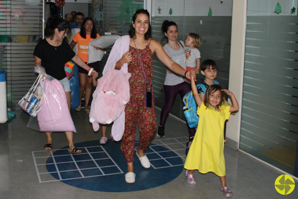 Uma pernoite repleta de animao - Colgio Le Perini. Educao Infantil e Ensino Fundamental. Indaiatuba, SP