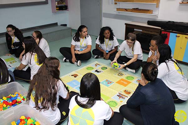 Professores comprometidos com a inovao! - Colgio Le Perini. Educao Infantil e Ensino Fundamental. Indaiatuba, SP