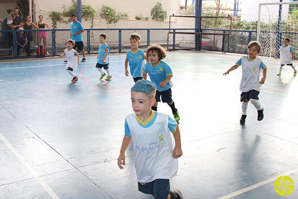 Encontro Esportivo Jardim II - Colgio Le Perini. Educao Infantil e Ensino Fundamental. Indaiatuba, SP