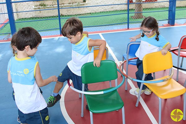 Psicomotricidade - Colgio Le Perini. Educao Infantil e Ensino Fundamental. Indaiatuba, SP