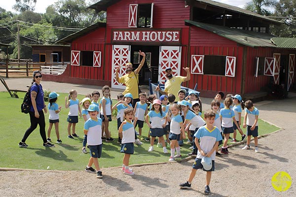 Excurso para a Mini Fazenda Pet Zoo! - Colgio Le Perini. Educao Infantil e Ensino Fundamental. Indaiatuba, SP