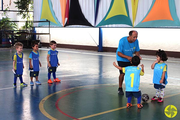 Diverso saudvel - Colgio Le Perini. Educao Infantil e Ensino Fundamental. Indaiatuba, SP