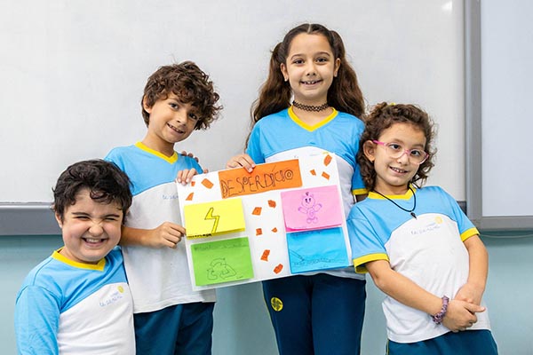 Lies de Vida: Inteligncia Emocional e Trabalho em Equipe - Colgio Le Perini. Educao Infantil e Ensino Fundamental. Indaiatuba, SP