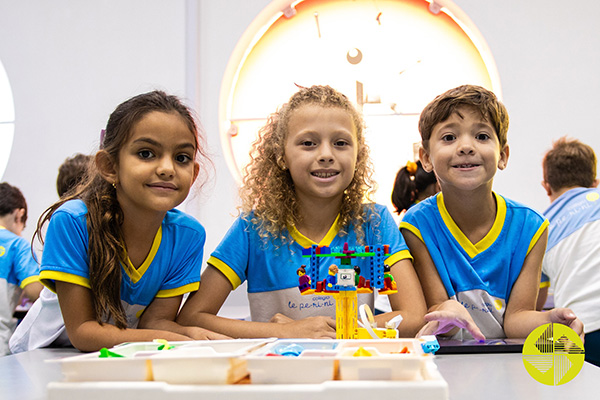 Chapu Mexicano - Colgio Le Perini. Educao Infantil e Ensino Fundamental. Indaiatuba, SP