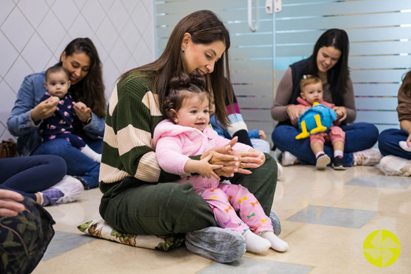 Feliz Dia das Mães - Berçário - Colégio Le Perini. Educação Infantil e Ensino Fundamental. Indaiatuba, SP