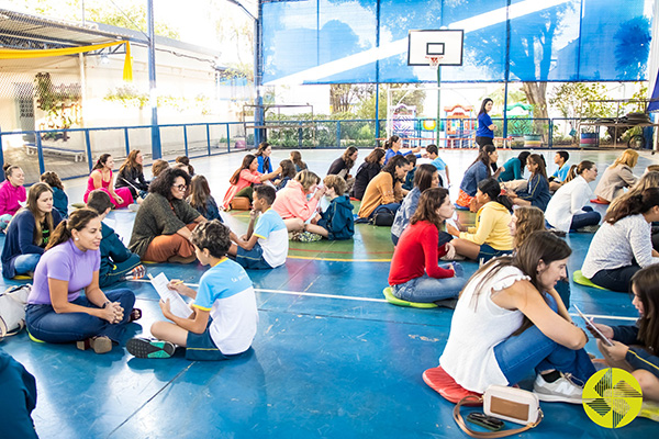 Feliz Dia das Mães - FUNDAMENTAL - segunda e terça-feira - Colégio Le Perini. Educação Infantil e Ensino Fundamental. Indaiatuba, SP